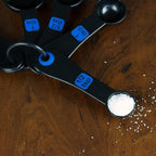 10 Piece Easy Read Measuring Cups & Spoons Set - Black / Blue
