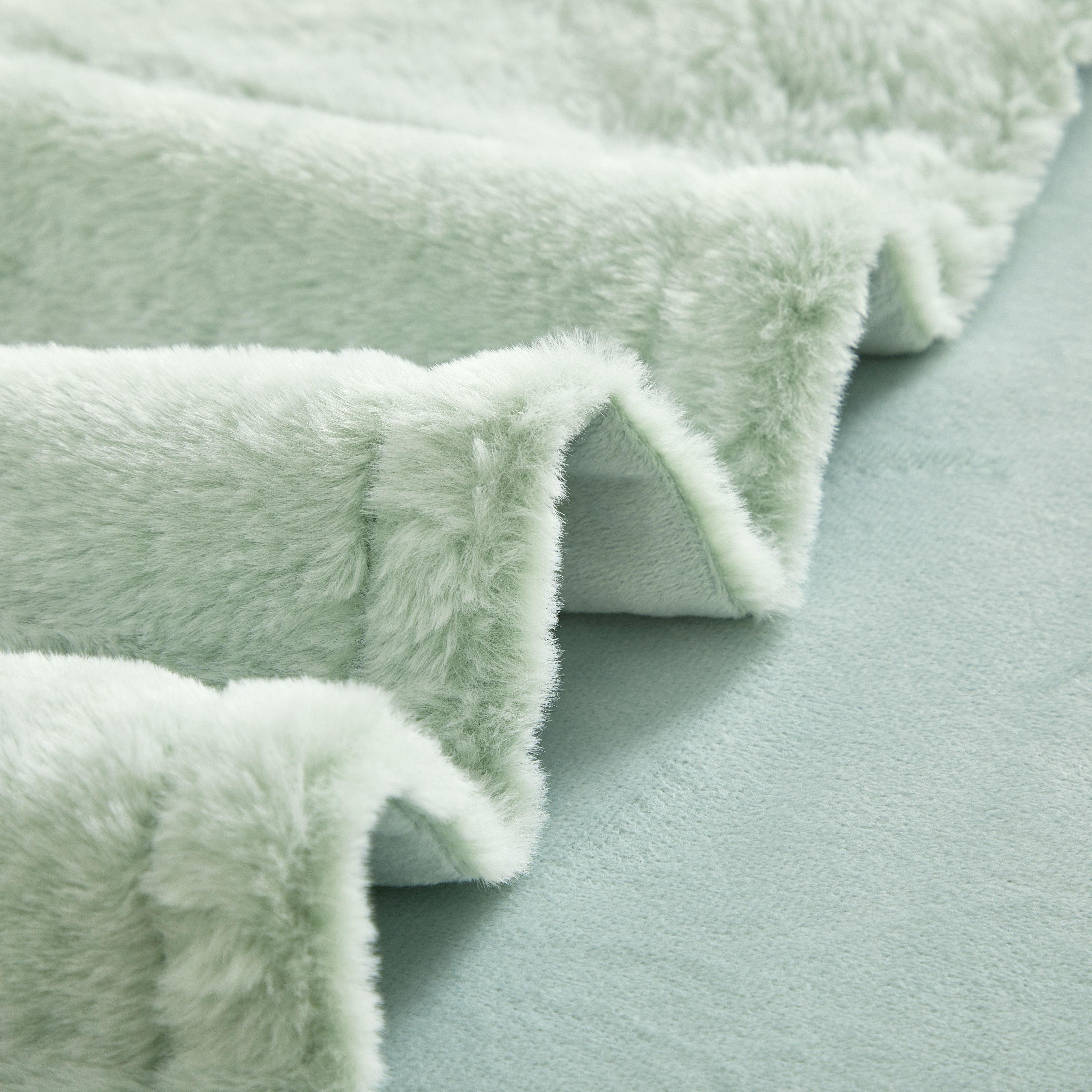 Parent'S Choice 30" X 40" Reverse Backdye Faux Fur to Micromink Baby Blanket, Green